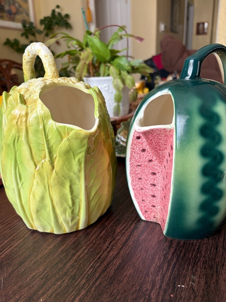 Stafford  original fruit and vegetable pitcher set (2)