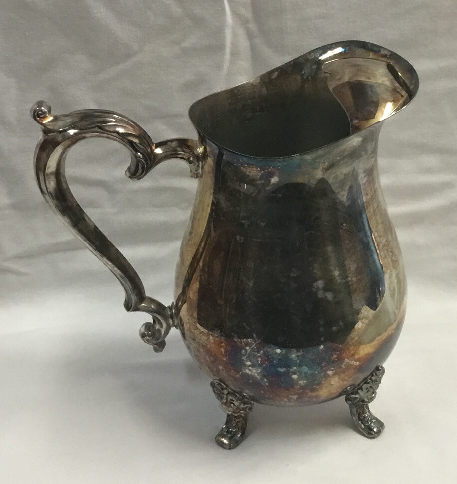 VINTAGE ONEIDA SILVER PLATED WATER PITCHER WITH ICE CATCHER
