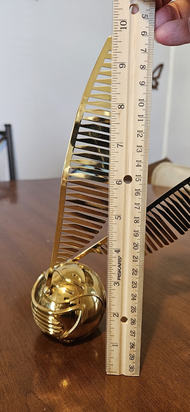 Harry Potter Golden Snitch Desk Quartz Battery Clock Untested