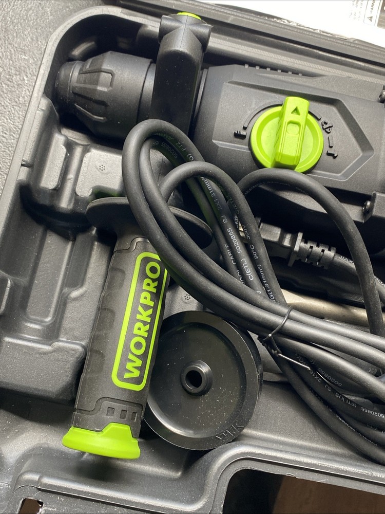WORKPRO Lightweight Corded Premium SDS-Plus 7.5 AMP Rotary Hammer Drill 5PC Bits