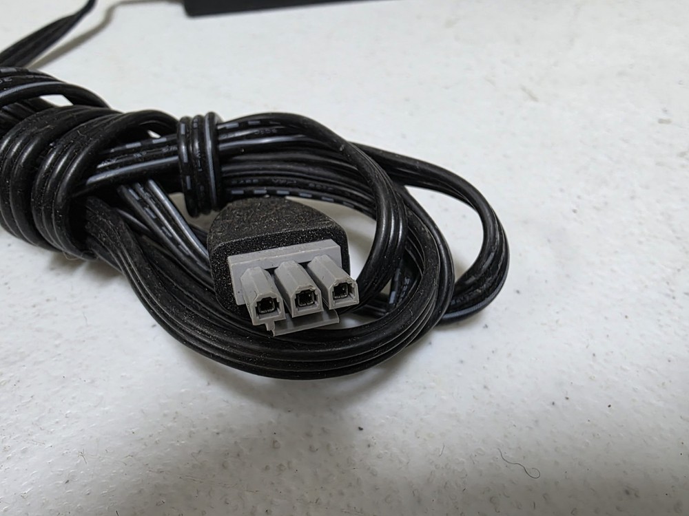 Hewlett Packard 0957-2231 Power Adapter