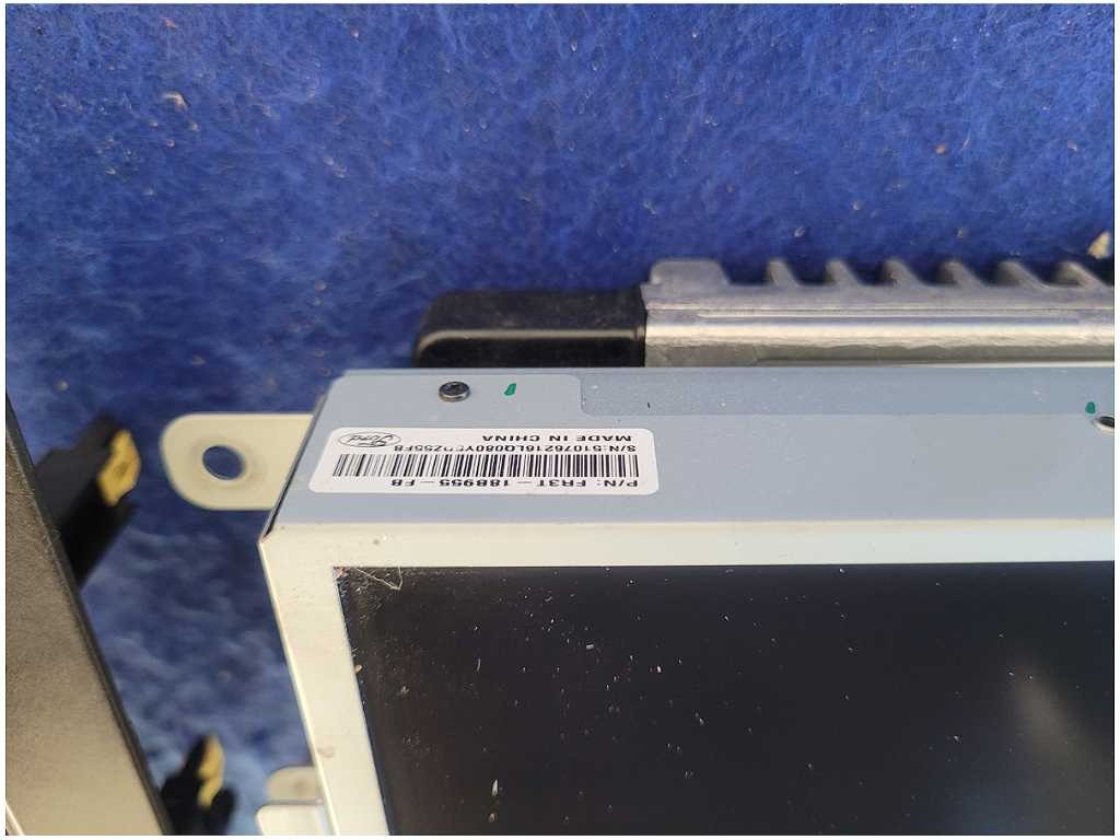 2015 Ford Mustang GT S550 Radio Sync Receiver Audio Info Screen Face Plate 2802