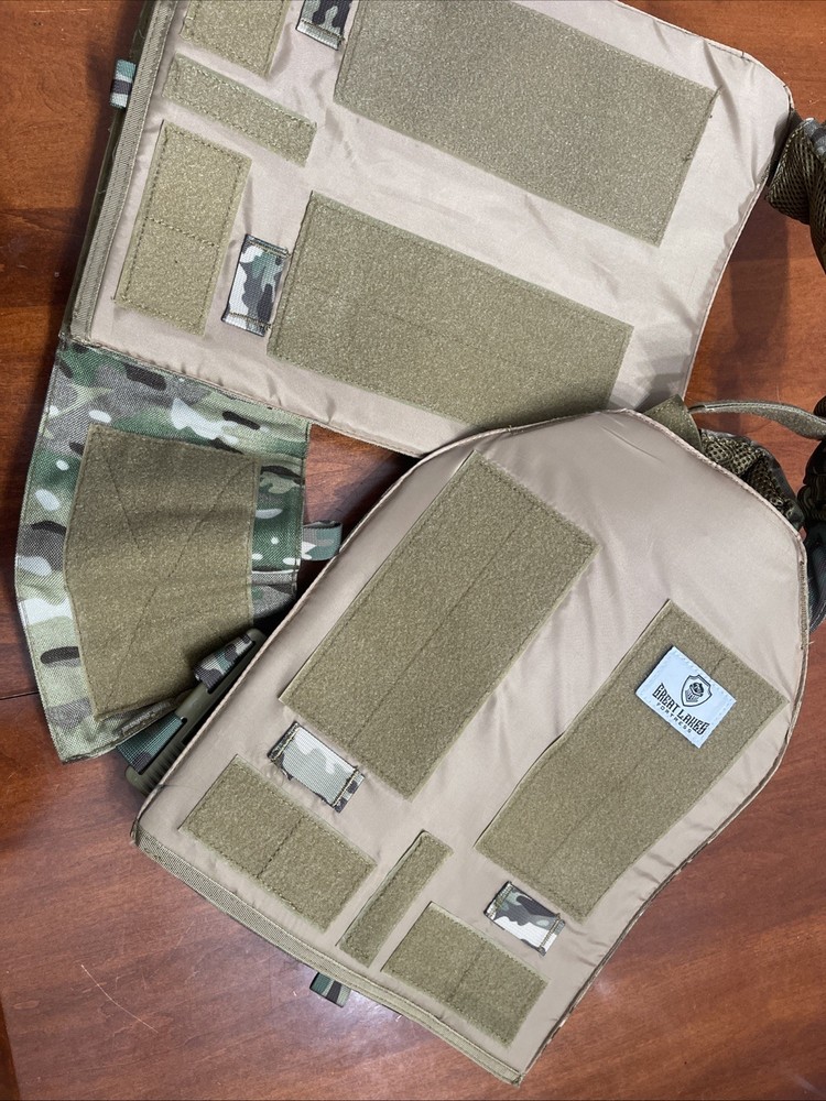 Camouflage Tactical Plate Carrier Vest MOLLE Compatible Adjustable Nylon Durable
