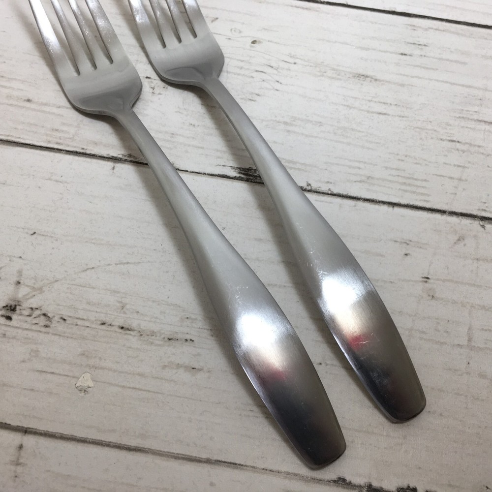 Hampton Silversmiths Gourdon 18/0 Stainless Flatware Dinner Fork x 2