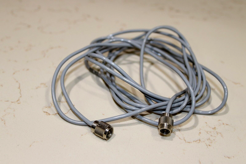 Vintage 10 foot Flash Synch cable threaded