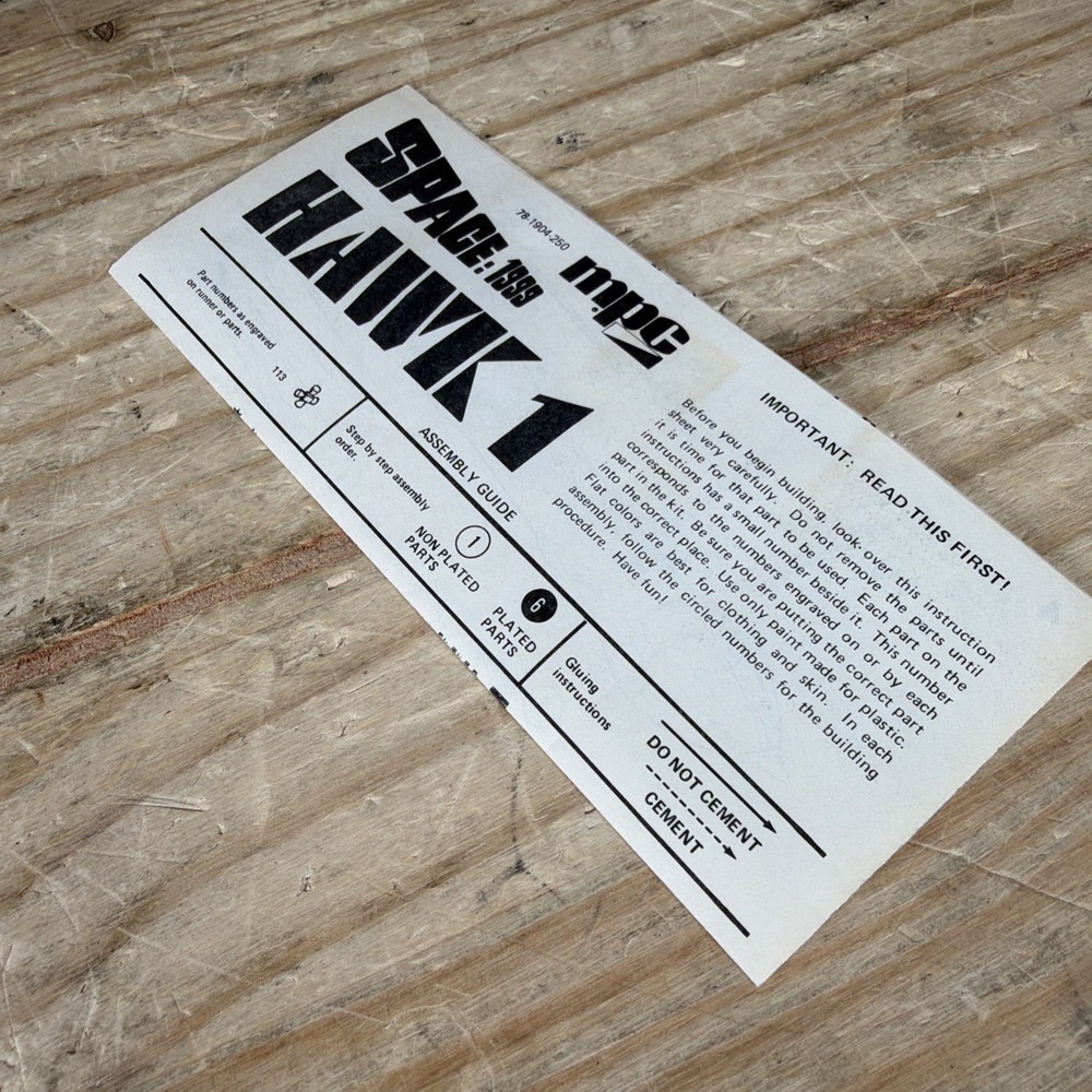 MPC Space: 1999 Hawk 10" Model Kit 1-1904