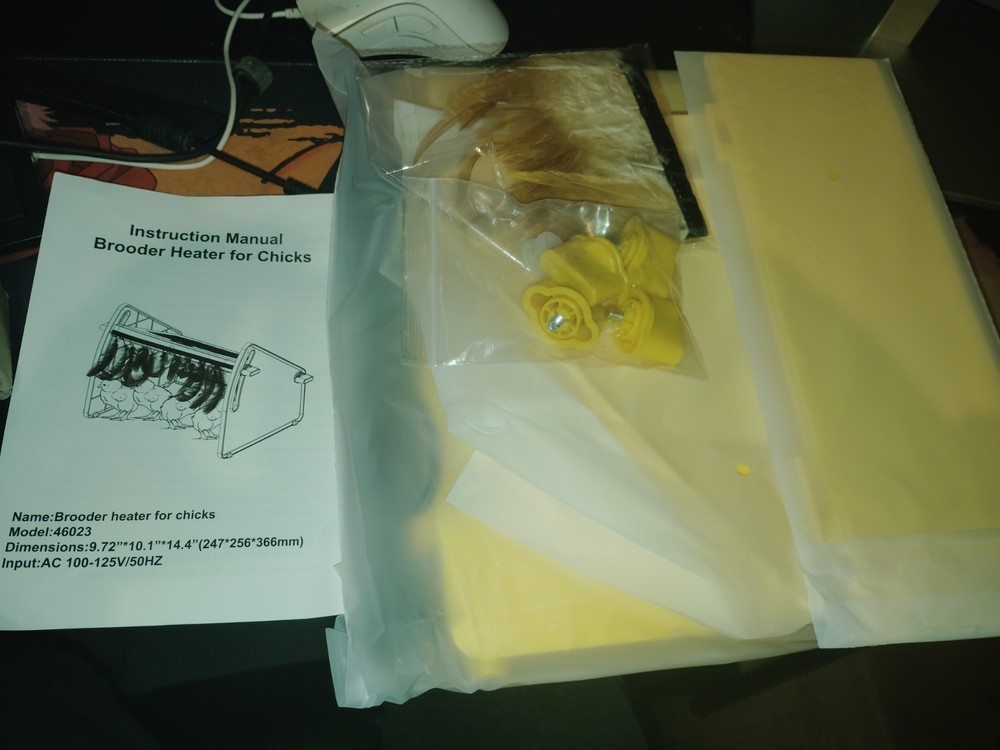 SINDARHOR PORTABLE BROODER HEATER FOR CHICKS MODEL 46023 NEW OPEN BOX