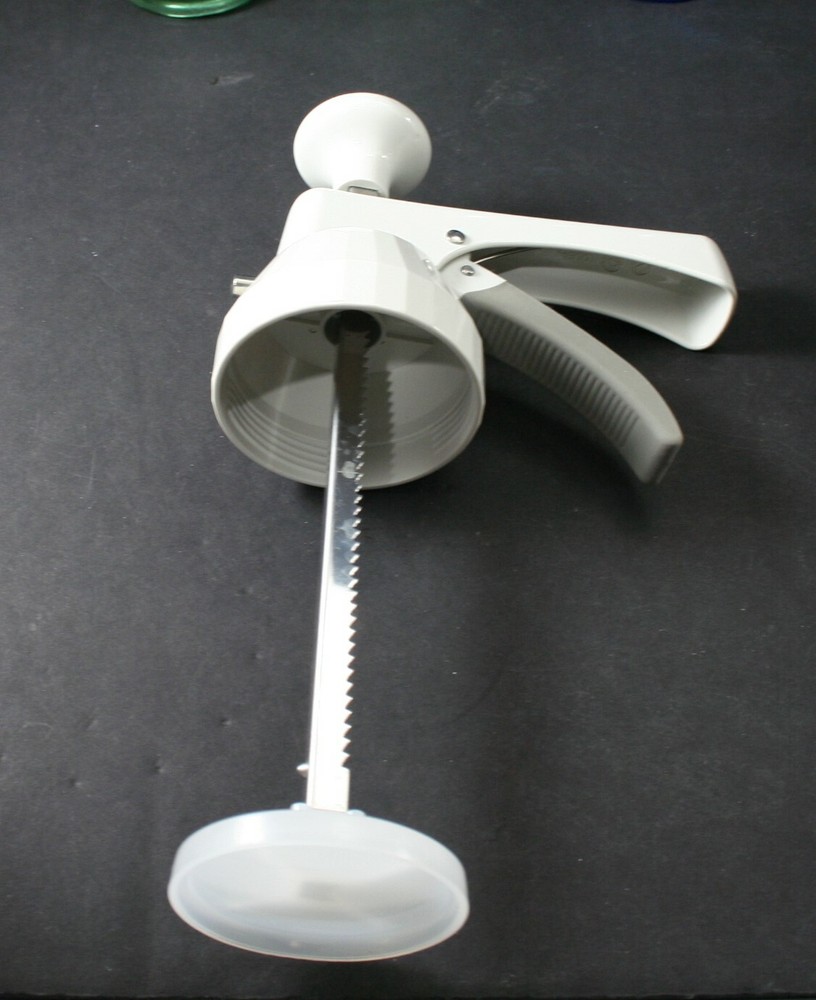 Pampered Chef Cookie Press REPLACEMENT HANDLE TRIGGER PLUNGER