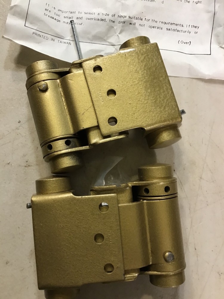 One Pair 4'' Double Action Spring Hinge Saloon Cafe Door w Screws Adjustable