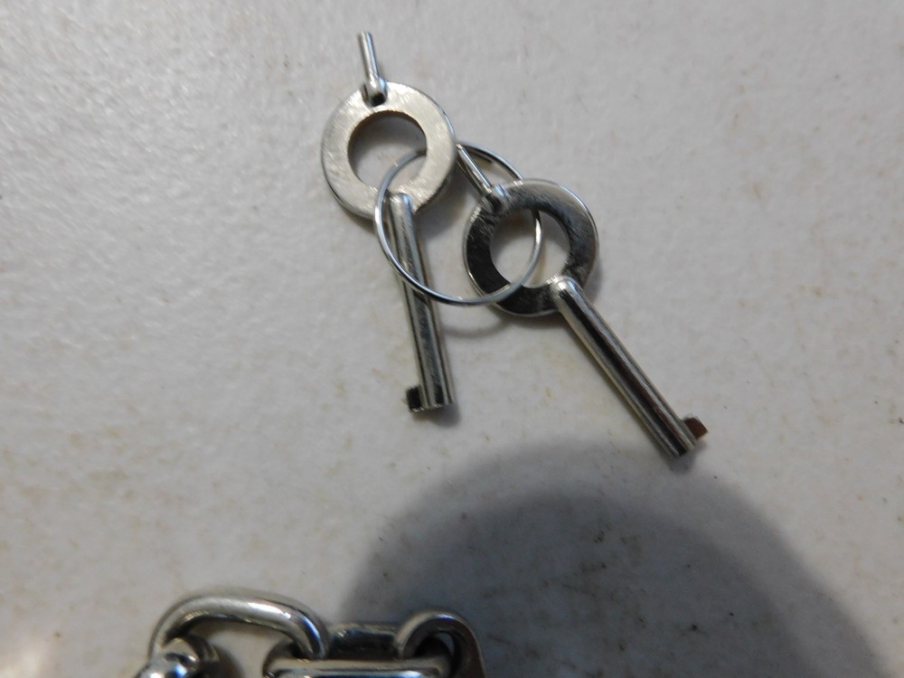 Peerless Model 700 Handcuffs With 2 Keys And Leather Holster