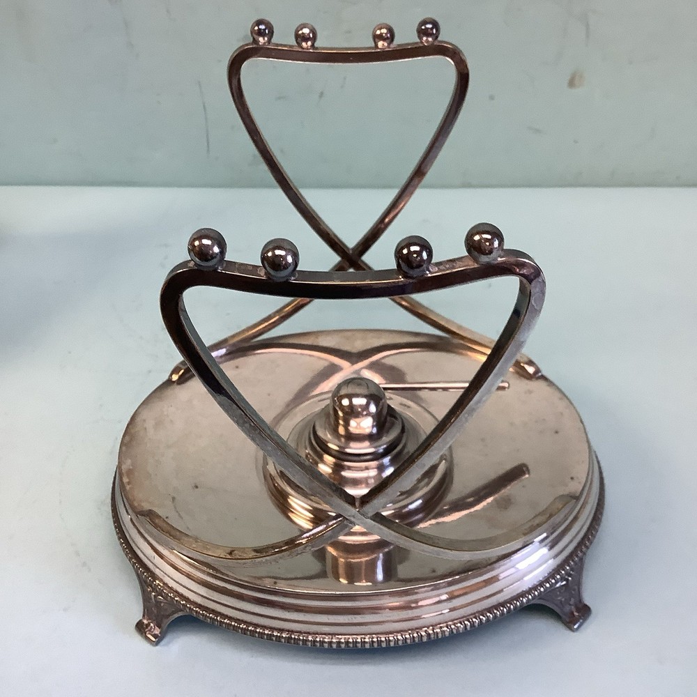 Silverplate Tilting Teapot Middletown Plate Co. 12”H