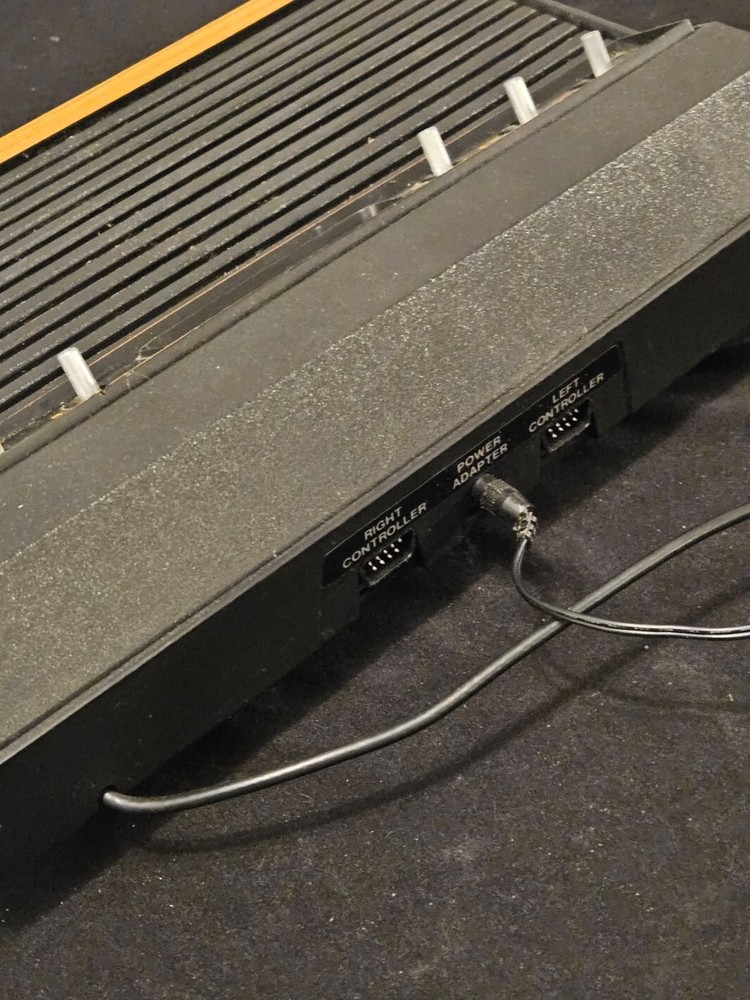 Atari 2600 Video Computer System CX-2600 6-Switch Woodgrain Console VCSOriginal