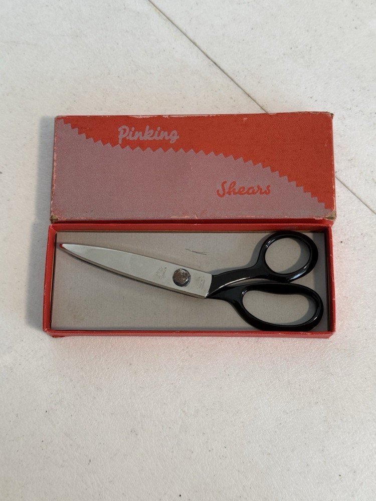 Vintage Scissors SOLINGEN Zig Zag Pinking Shears with Box MER
