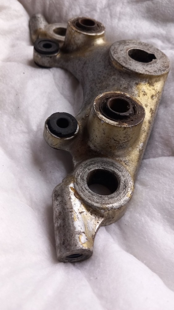 Suzuki T500 Top Yoke