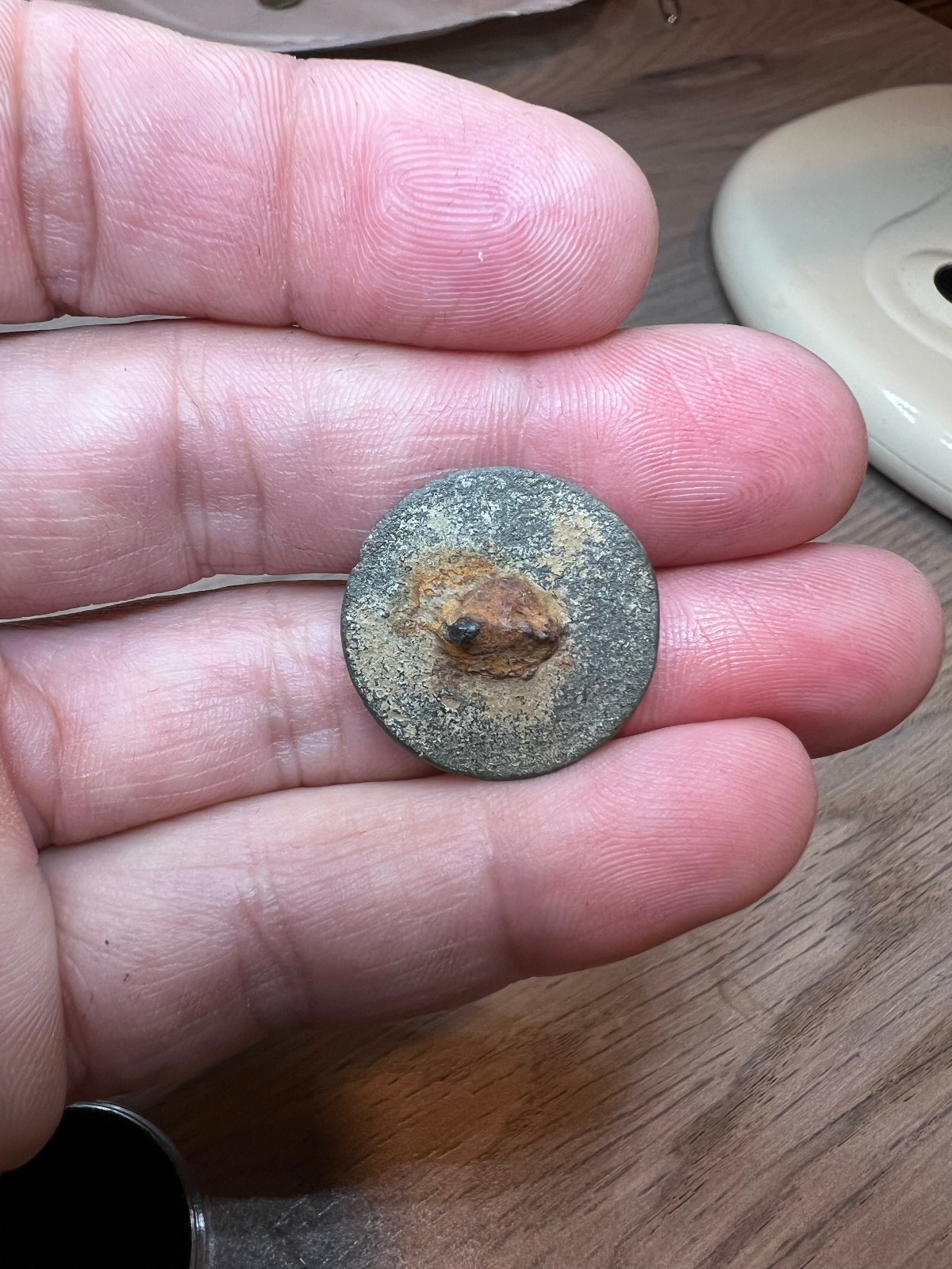 Dug American Revolutionary War Engraved Navy Anchor & 13 Stars Coat Button