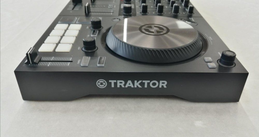 NATIVE INSTRUMENTS TRAKTOR KONTROL S2 MK3 DJ Controller w/ Cable Tested MG01 9.0