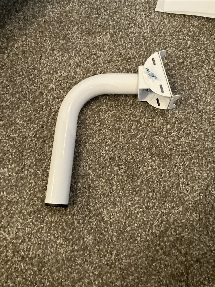 Universal Wireless Point Client CPE Mounting Bracket White Steel