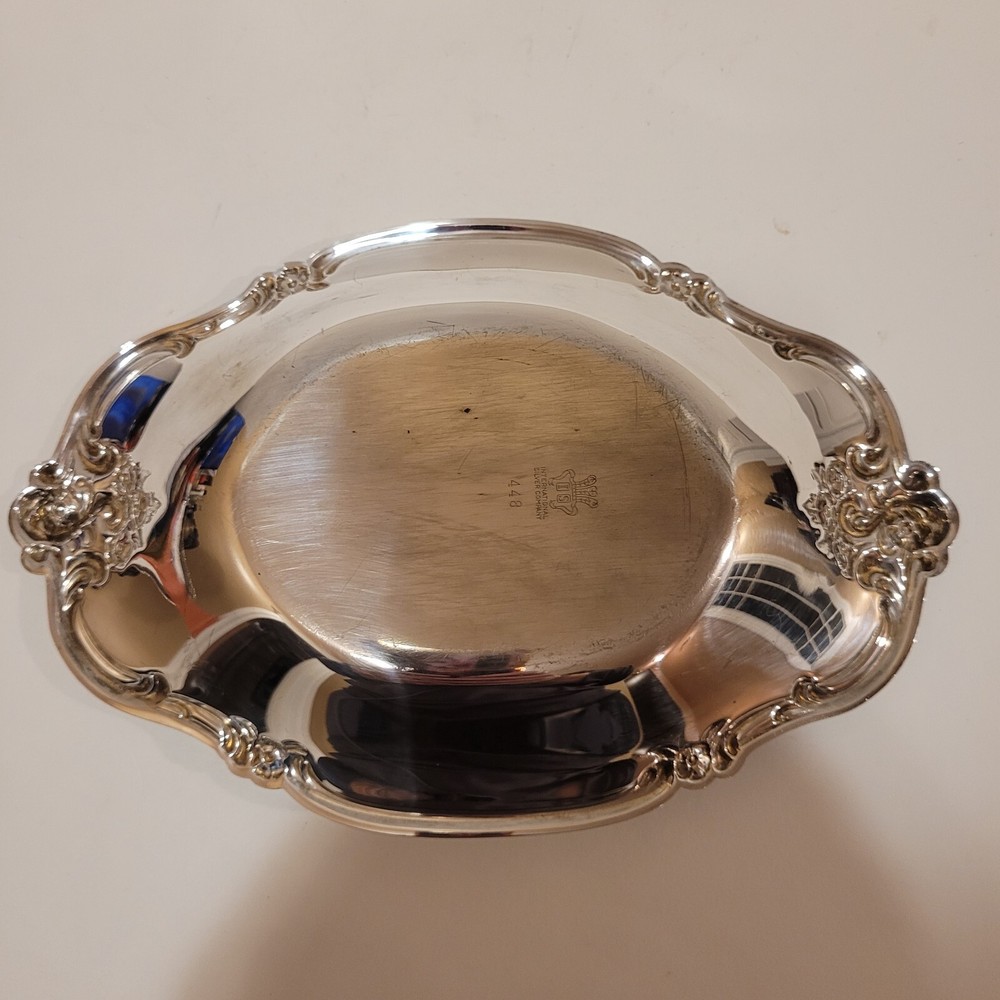 Vintage MCM Silver Oval Scalloped Plate Dish International Silver 8¾"