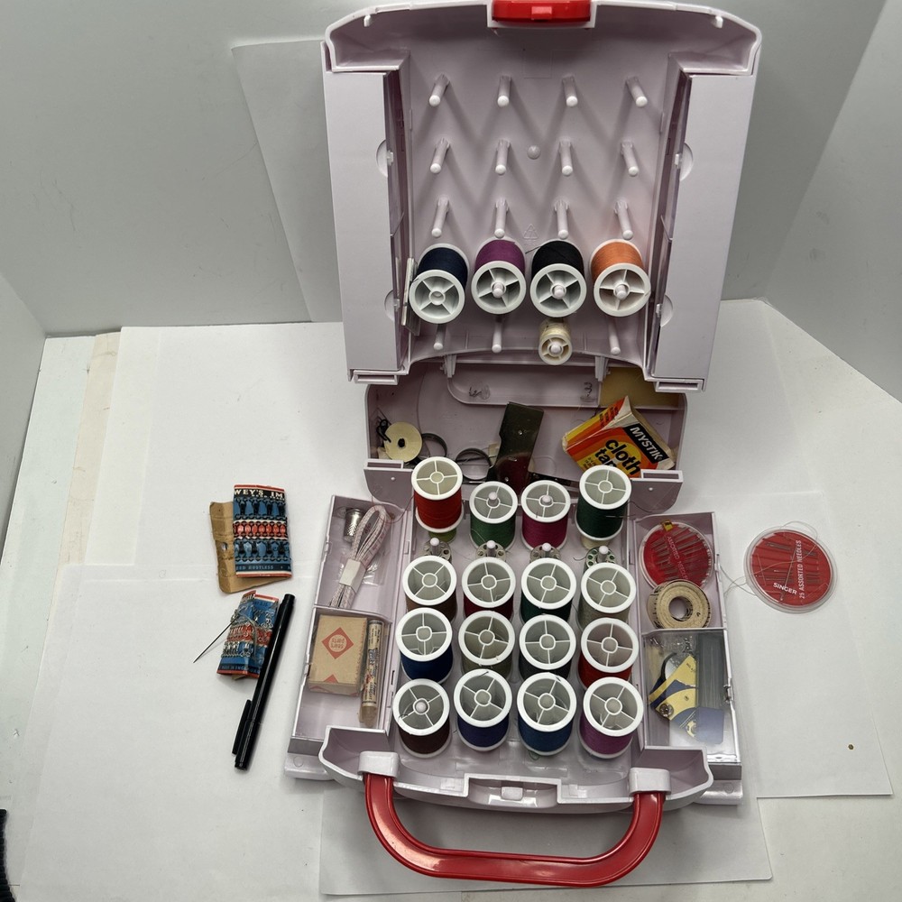 SINGER Sew Essentials Foldup Case Sewing Kit Portable Organizer w/ items include