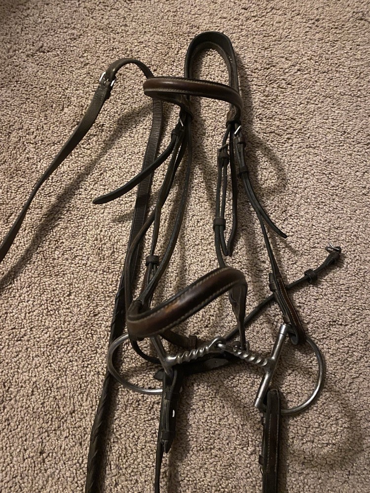 Full collegiate english bridle with twisted D ring snaffle bit