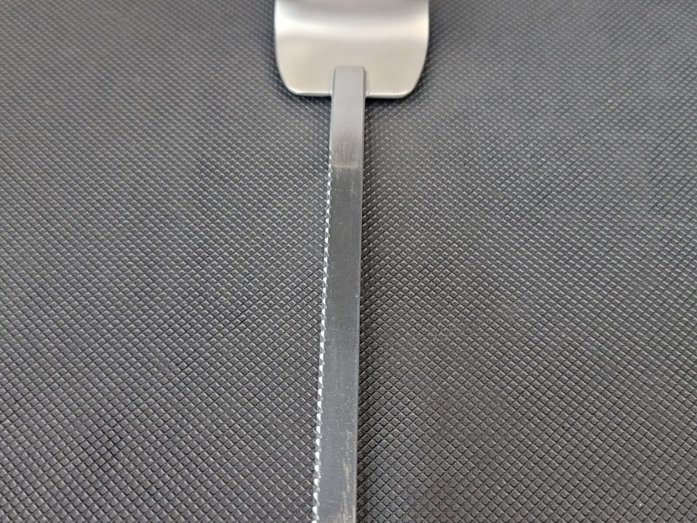 V. Mueller SU2951-80 Retractor Blade