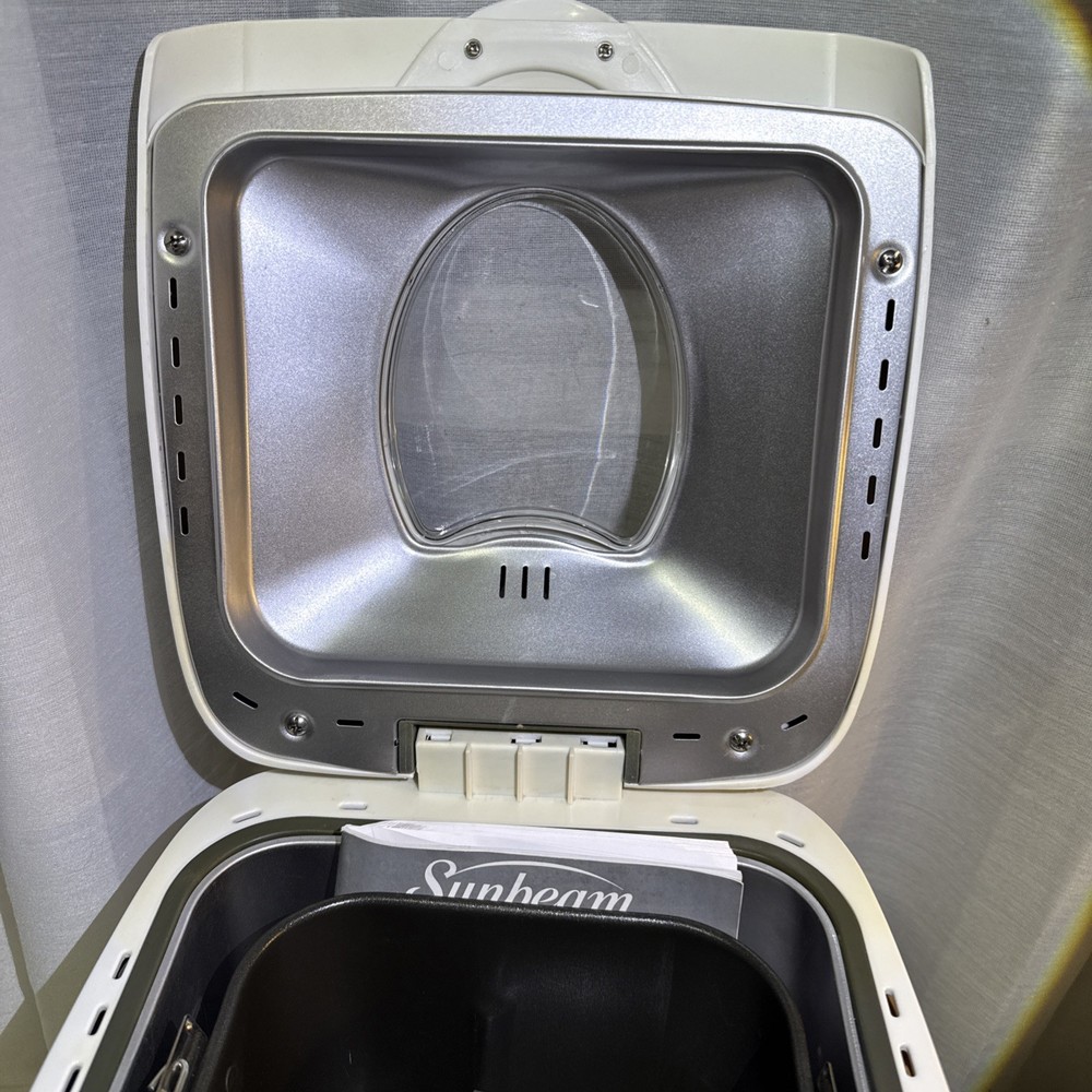 Sunbeam Bread Maker Machine Model 5891 White 2 LB Capacity