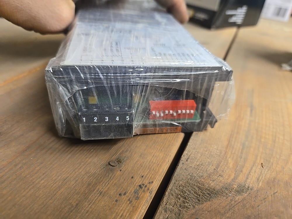 RED LION CONTROLS APLCL400 METER