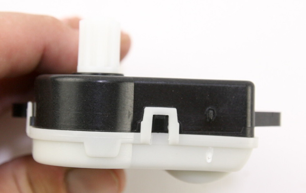 Genuine OEM Motorcraft YH1779 Ford AA5Z19E616C HVAC Heater Blend Door Actuator