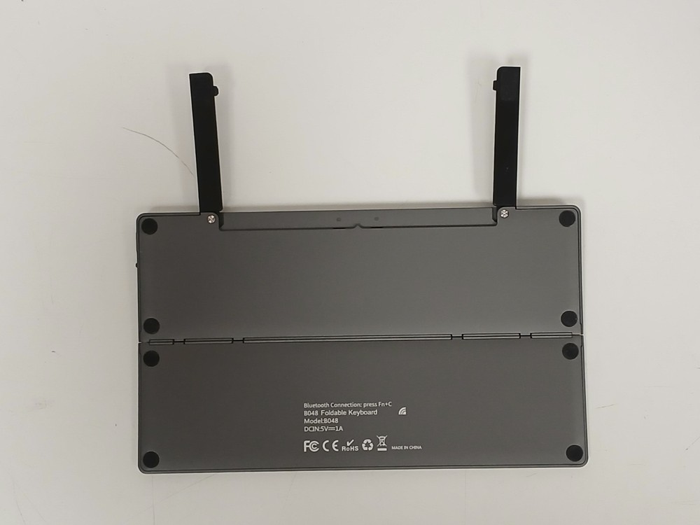 Inland Foldable BT Keyboard With Device Holder