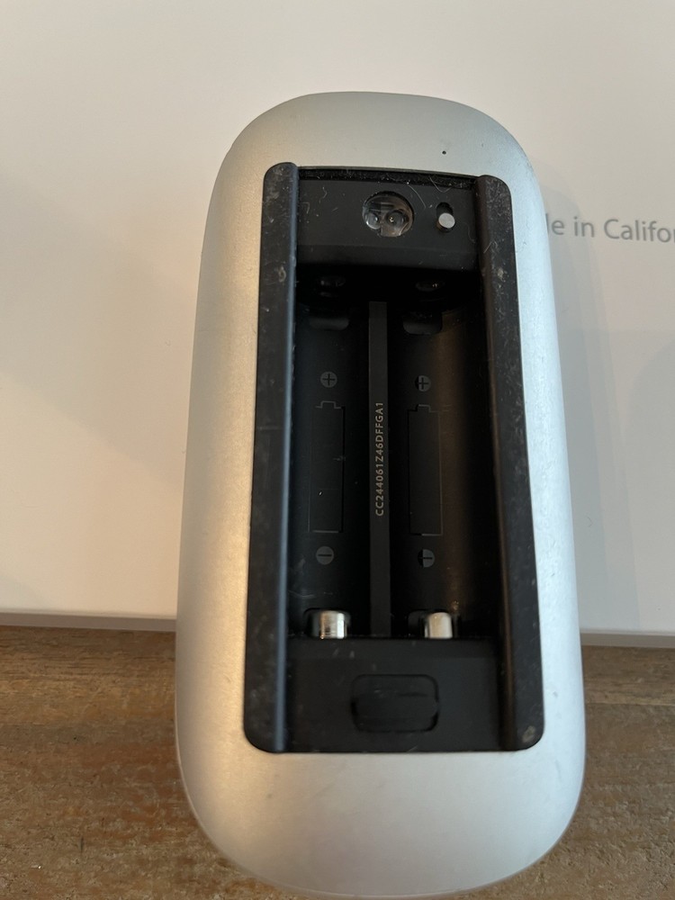 Apple Mac Wireless Bluetooth Keyboard A1314 & Magic Mouse A1296 Battery Powered