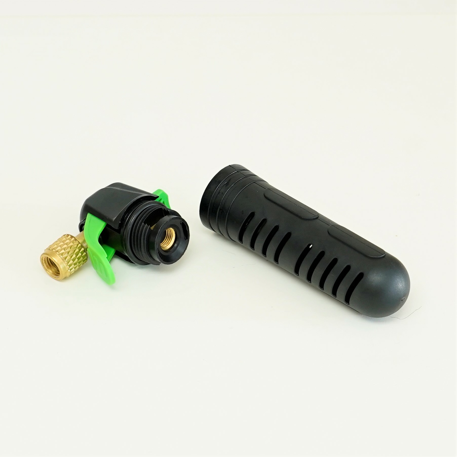 Vapco HVAC XPress Seal Direct Inject CO2 and Injector Devise