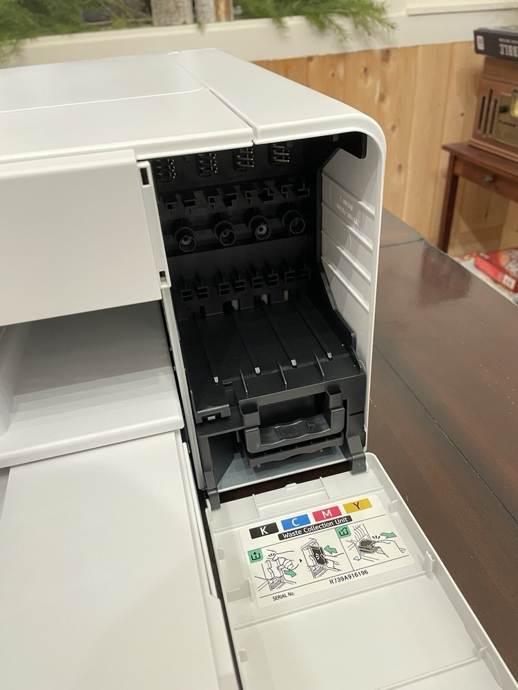 Sawgrass SG800 Sublimation Printer with Paper