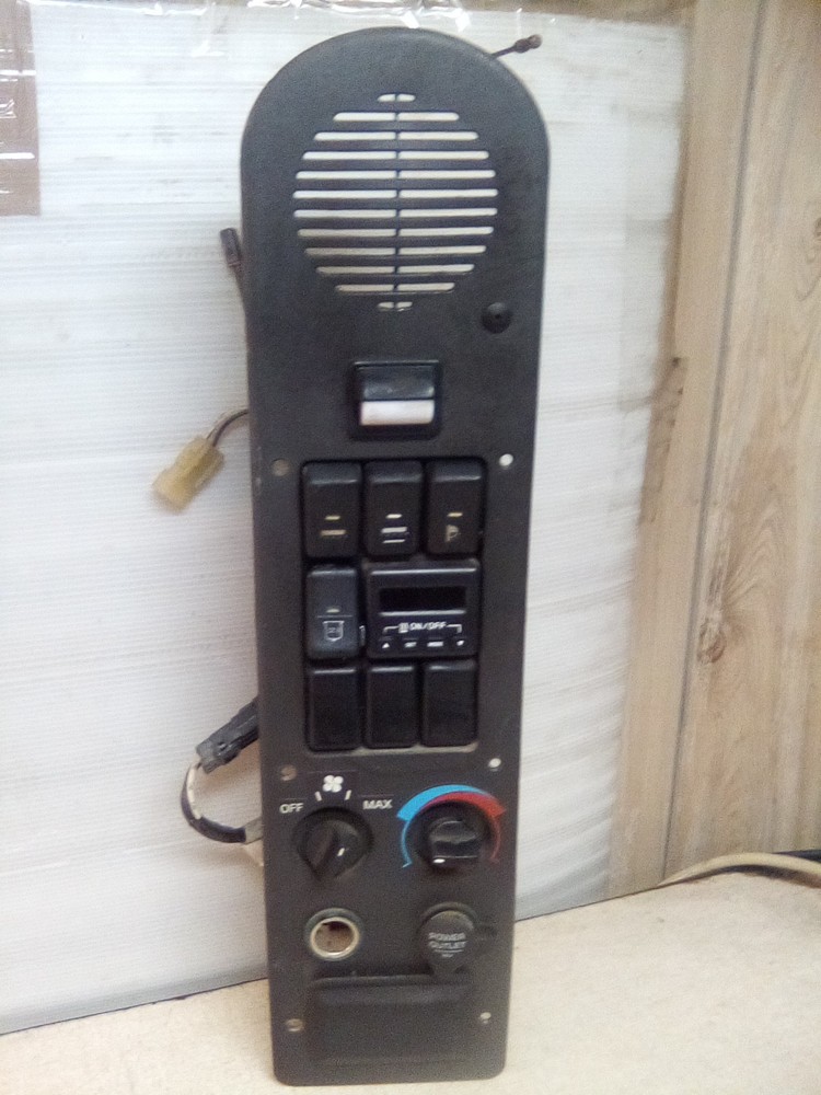 Volvo VNL 8079286 Sleeper Climate Control Panel