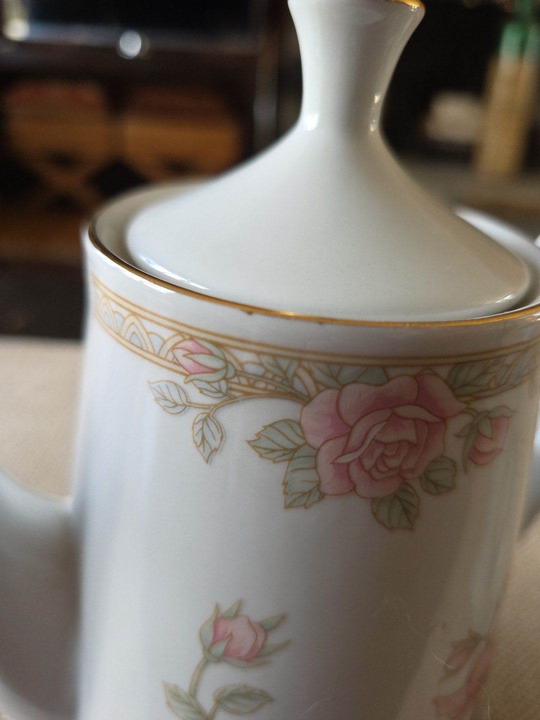 Crown Ming Fine Jian Shiang Christina Pattern Fine China Tea Pot, Sugar, Creamer