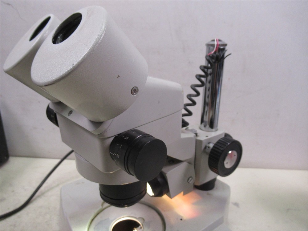 Omano Binocular Stereo Microscope with Boom Stand and Light Source