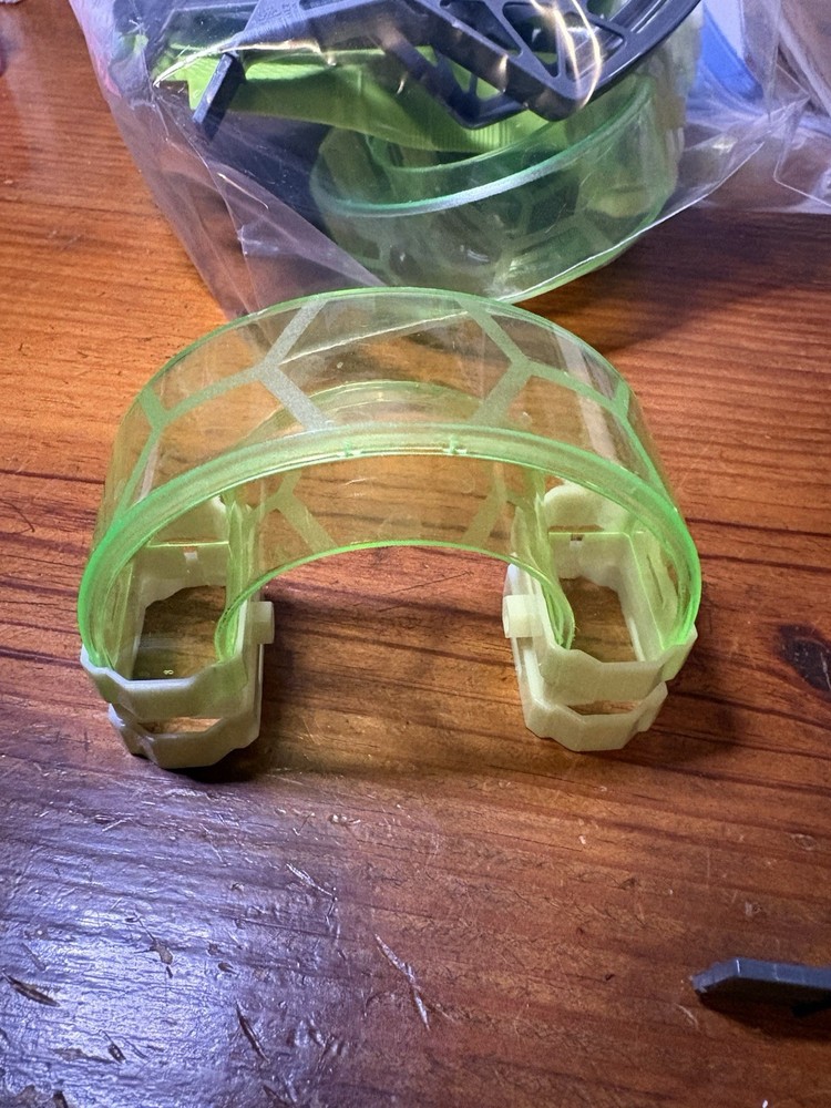 Hexbug Lot 4 Bots And Various Accessories See Pictures
