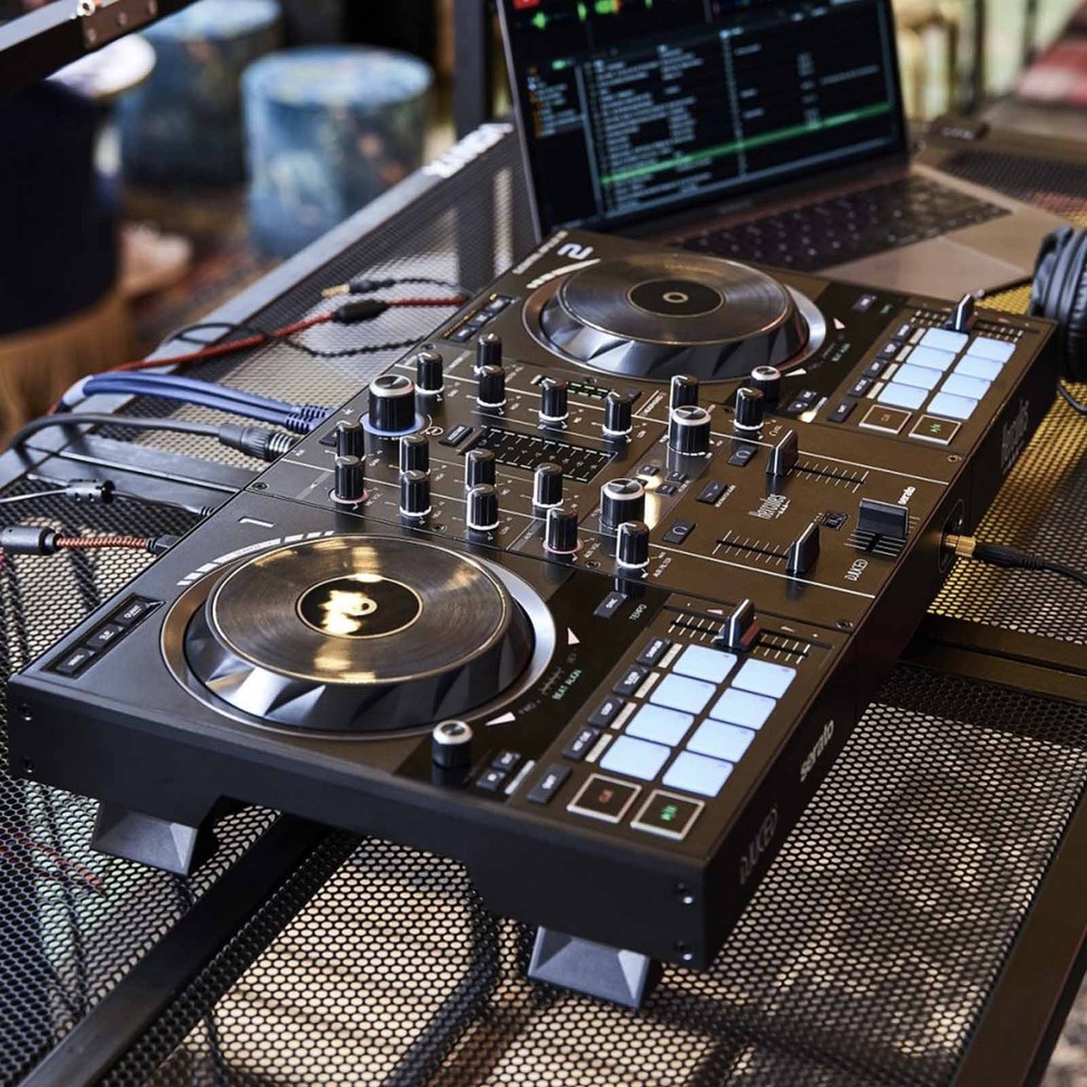 Hercules DJControl Inpulse 500 Controller with (2) AS-2115BT Speakers