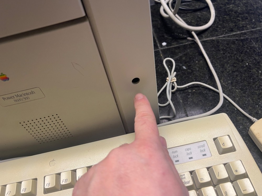 Apple Power Macintosh 8600/300 Desktop Computer M5433-WORKING-TESTED