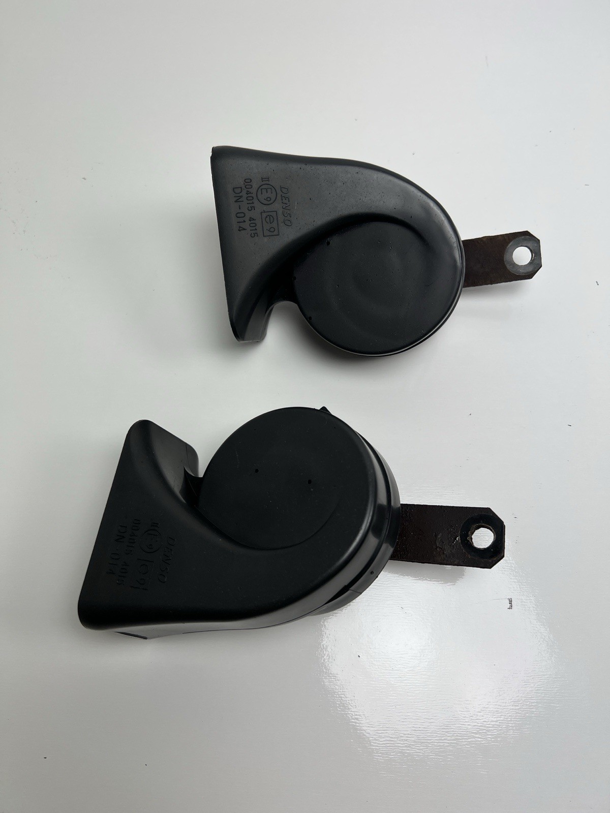 02-17 TOYOTA CAMRY HORN PAIR LEFT & RIGHT 86520-AA010 86510-AA010