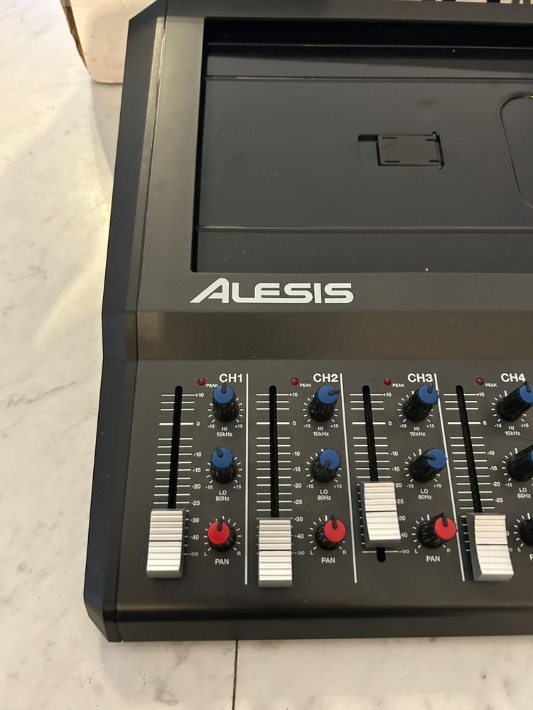 Alesis IO Mix