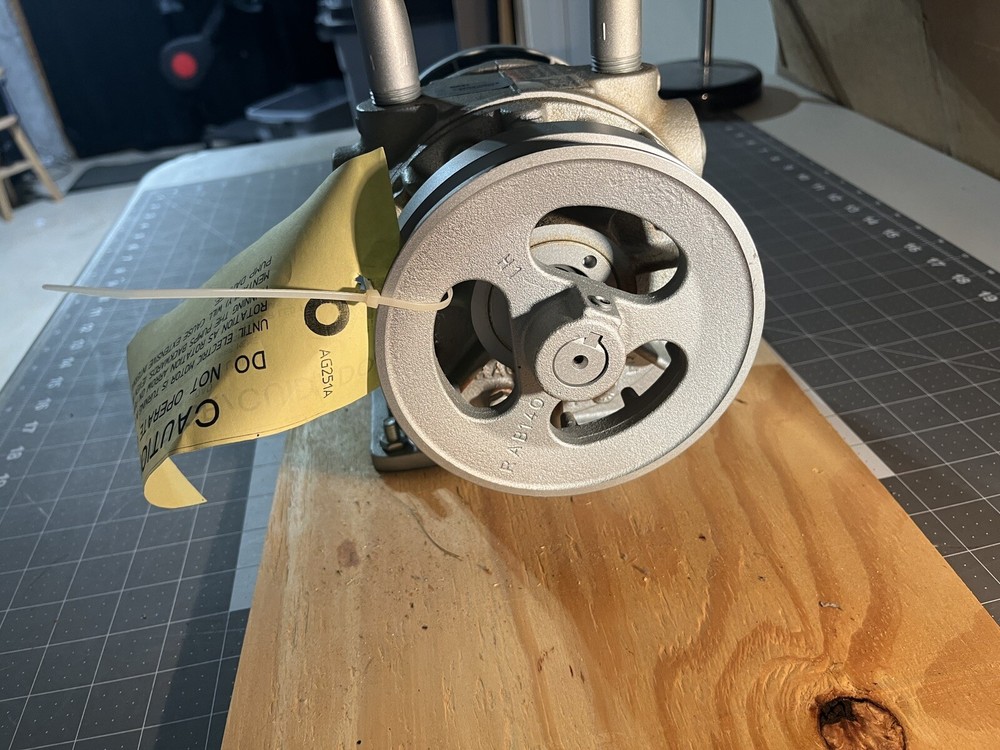 OIL-LESS ROTARY VANE VACUUM PUMP & COMPRESSOR