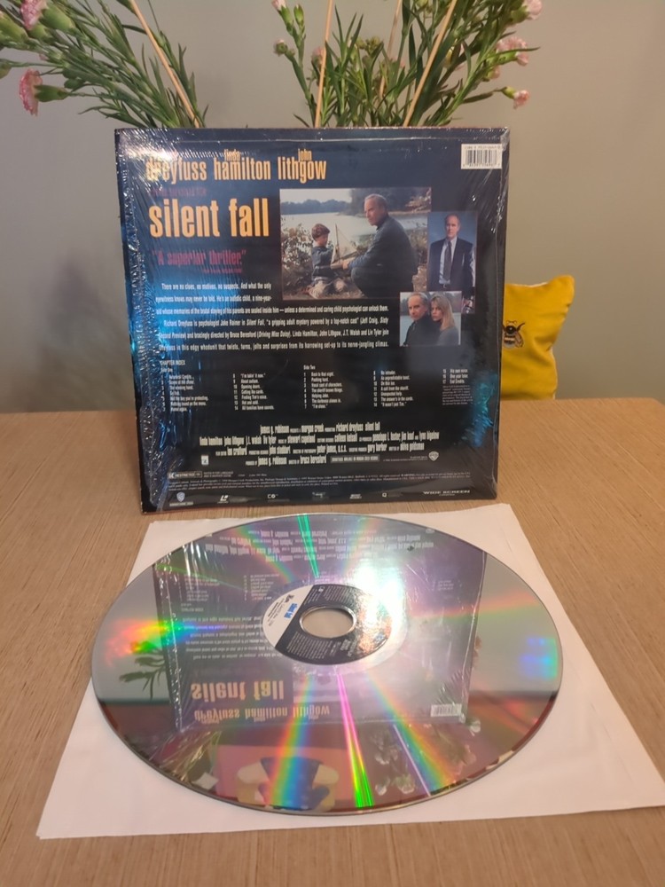 Silent Fall NTSC Laserdisc Richard Dreyfuss . Free Post