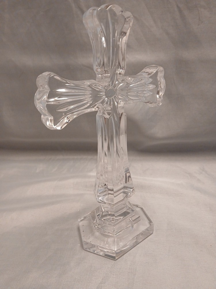 Nobel Lead Crystal Cross