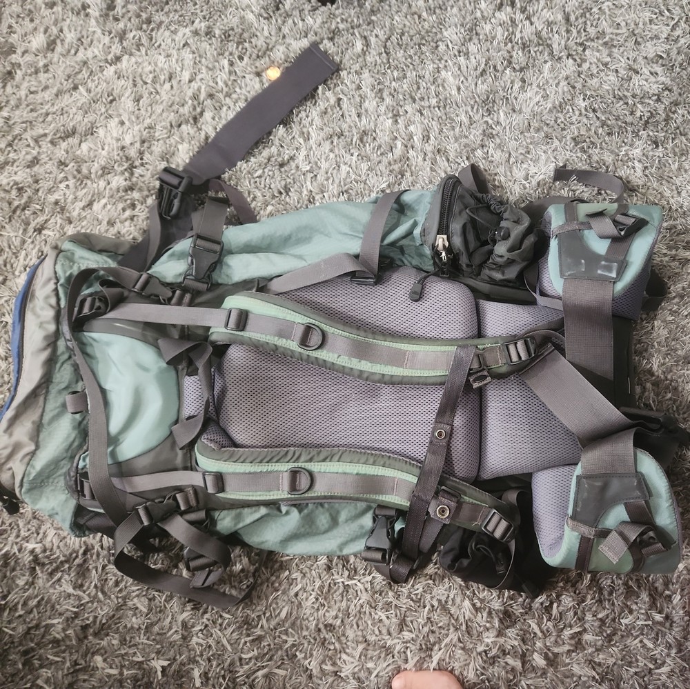 North Face Hiking Backpack Crestone 60 Gray Green Internal Frame Multi Strap W-M