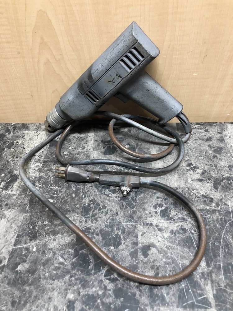 Black & Decker 3/8" Variable Speed Reversable Corded Drill Model 7144 with Chuck