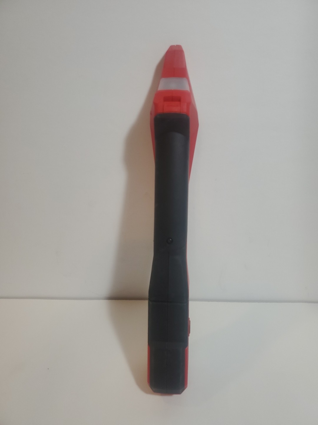 Milwaukee 2222-20 Circuit Breaker Finder w/ LED 1