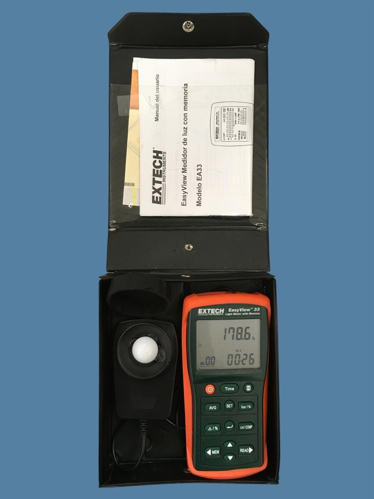 Extech EasyView 33 Light Meter with Memory (See Description)