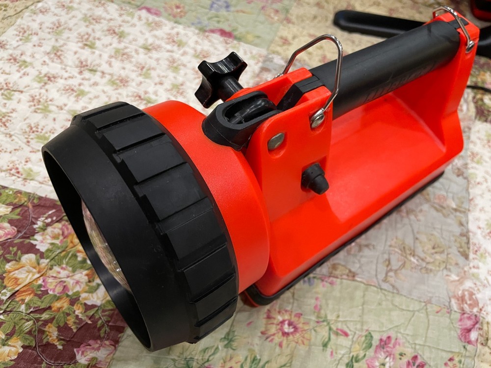 Streamlight Litebox Flashlight With Docking Station, Wall Plug Cable & Car Cable