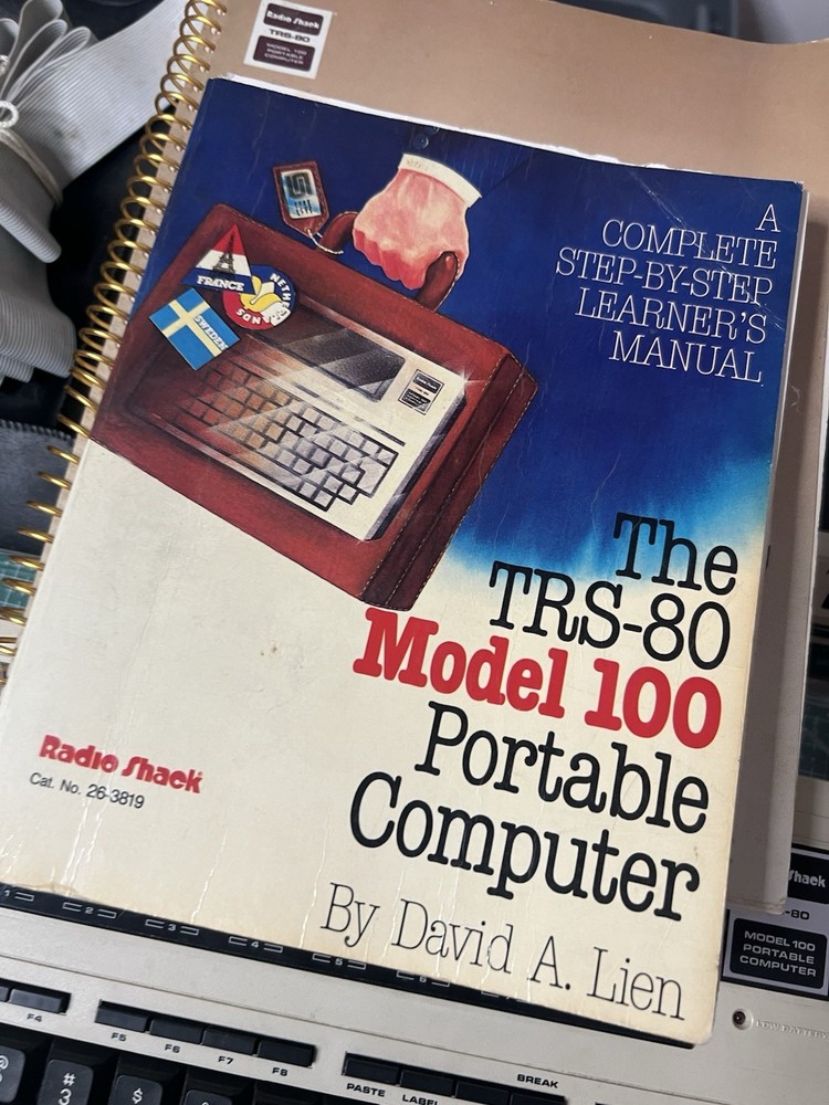Radio Shack TRS-80 Model 100 Portable Computer. Works Great.