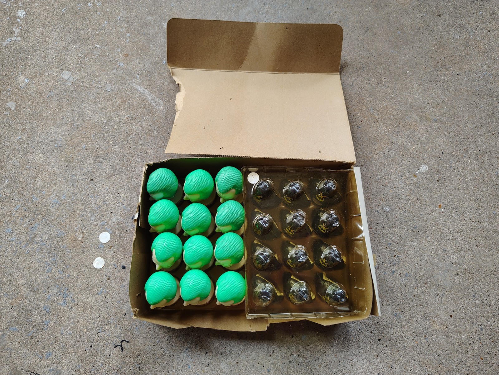 Vintage 1989 candy. Topps Batman Joker Plastic Figures  open box w/ 24 packs